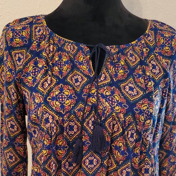 Old navy top/ boho women's blouse. Size small petit. 100% rayon. - Picture 2 of 11